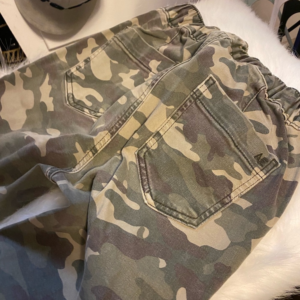 American eagle camo cargo pants